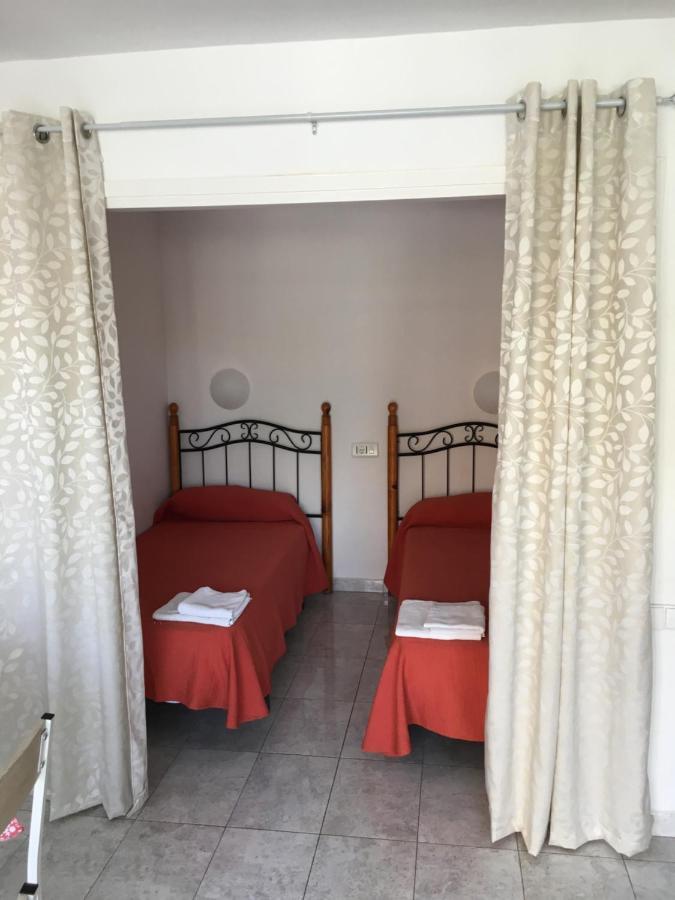 Bermudas-Turis Apartamentos ベニドルム エクステリア 写真
